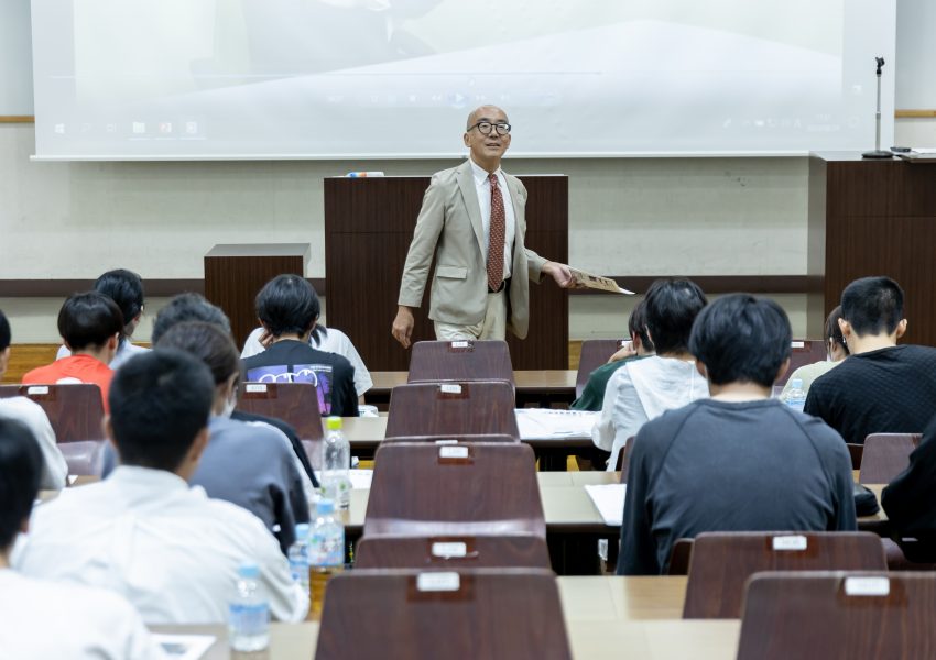 模擬授業A「渋沢栄一の経営哲学　ー「論語と算盤」で読み解く今後の日本経済」 粟沢　尚志　教授